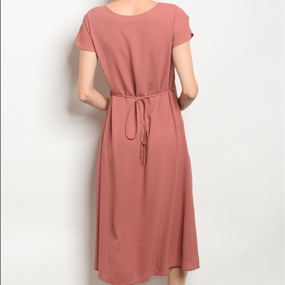 Casual Midi Dress - Picture 2 of 3